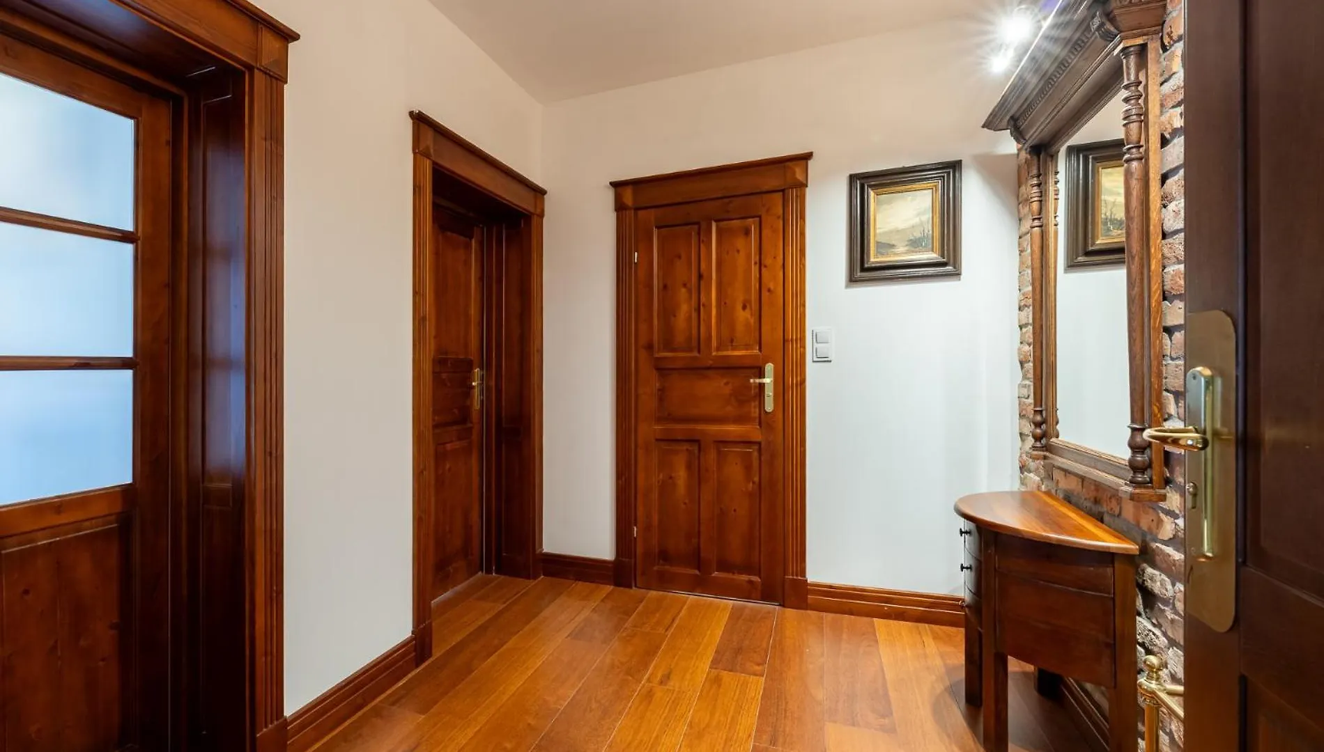 Old House Apartments 2 Πόζναν 0*,  Πολωνία